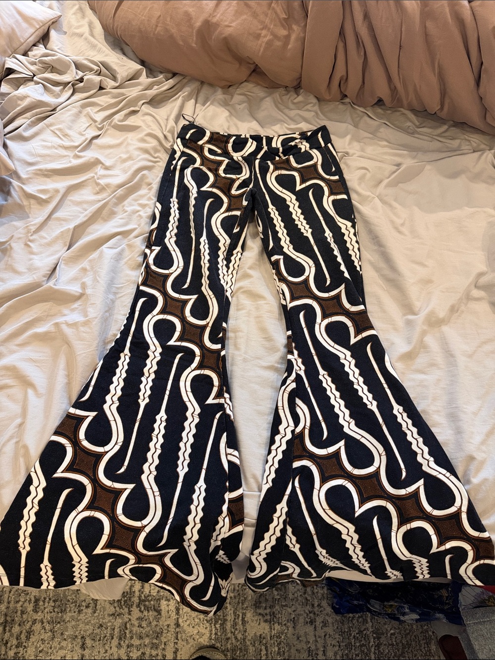 Black & White Patterned Flared Women's Jeans